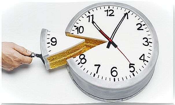 schedule-meals-clock