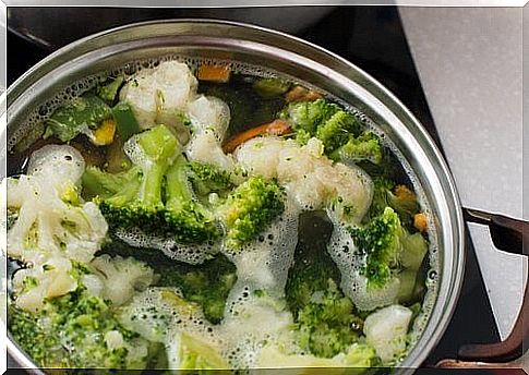 Recipes with broccoli are one of the healthiest options that you can present to your family.