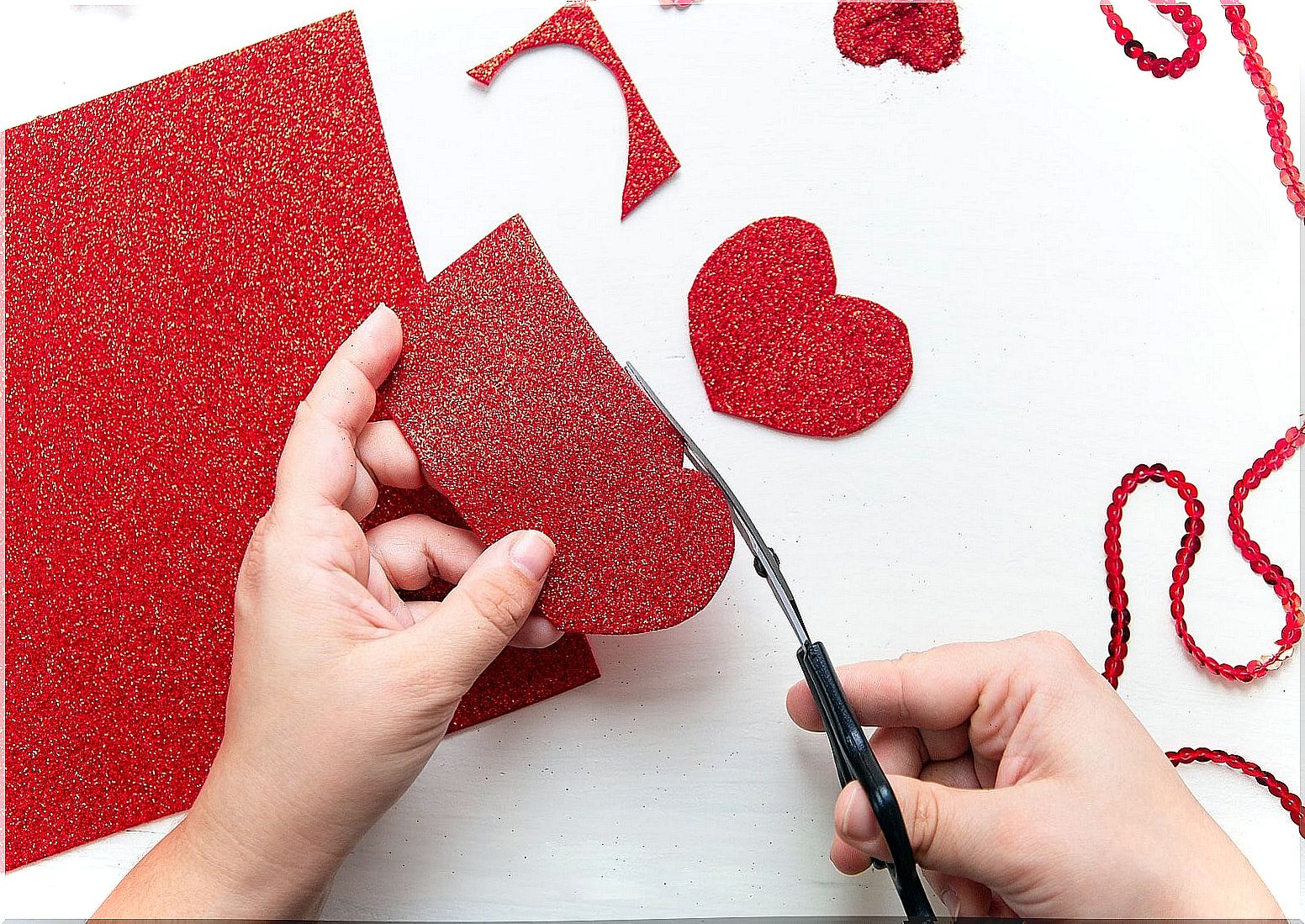 4 Valentine's crafts to do with kids