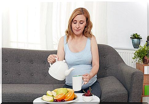 Safe pregnancy after 30 is supported by a healthy diet.