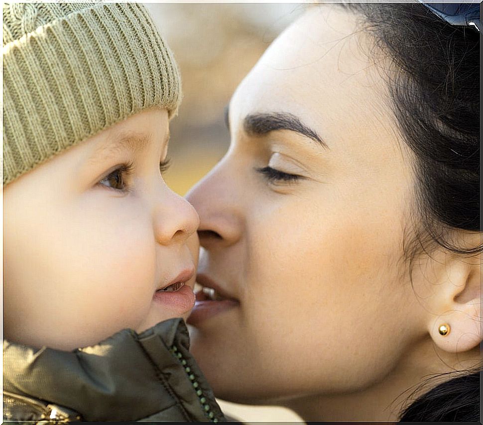 Mom with her baby providing a secure attachment.